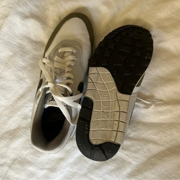 Nike Air Max 1 (Men’s 7 or Women’s 9) - Picture 5 of 5